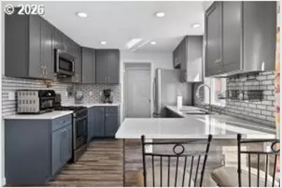 804 NE Providence Dr, Bend, OR 97701 - Photo 11