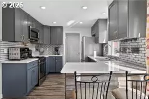 804 NE Providence Dr, Bend, OR 97701 - Photo 11