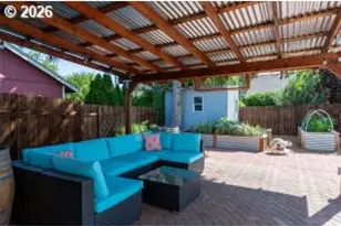 804 NE Providence Dr, Bend, OR 97701 - Photo 43