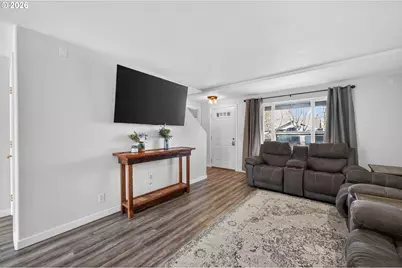 804 NE Providence Dr, Bend, OR 97701 - Photo 13