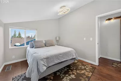 804 NE Providence Dr, Bend, OR 97701 - Photo 29