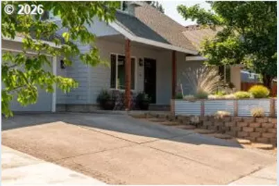 804 NE Providence Dr, Bend, OR 97701 - Photo 39