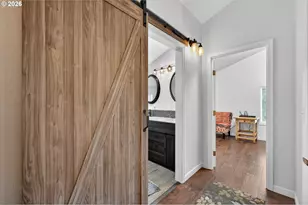 804 NE Providence Dr, Bend, OR 97701 - Photo 27