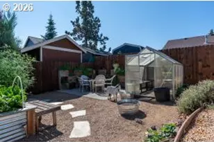 804 NE Providence Dr, Bend, OR 97701 - Photo 47