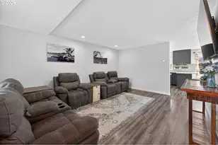 804 NE Providence Dr, Bend, OR 97701 - Photo 7