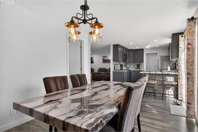 804 NE Providence Dr, Bend, OR 97701 - Photo 15