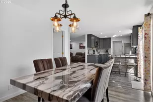 804 NE Providence Dr, Bend, OR 97701 - Photo 15