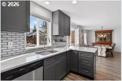 804 NE Providence Dr, Bend, OR 97701 - Photo 15