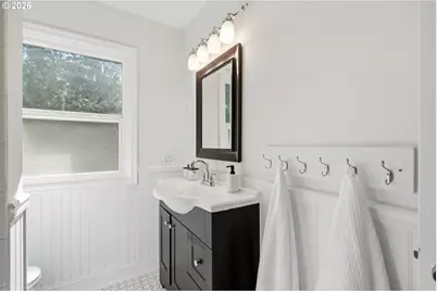7636 SW Capitol Hill Rd, Portland, OR 97219 - Photo 23