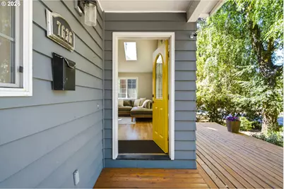 7636 SW Capitol Hill Rd, Portland, OR 97219 - Photo 5