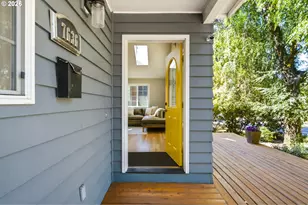7636 SW Capitol Hill Rd, Portland, OR 97219 - Photo 5