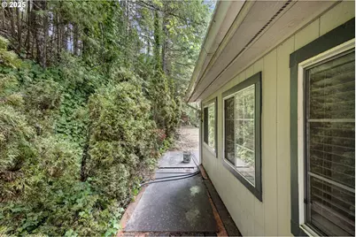 684 Bear Creek Rd, Cottage Grove, OR 97424 - Photo 39