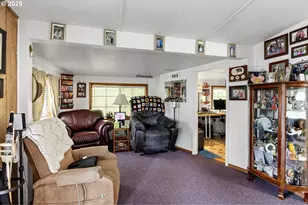 684 Bear Creek Rd, Cottage Grove, OR 97424 - Photo 15