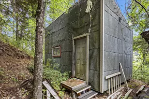 684 Bear Creek Rd, Cottage Grove, OR 97424 - Photo 43