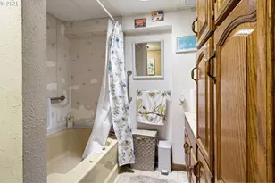 684 Bear Creek Rd, Cottage Grove, OR 97424 - Photo 33