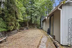 684 Bear Creek Rd, Cottage Grove, OR 97424 - Photo 41