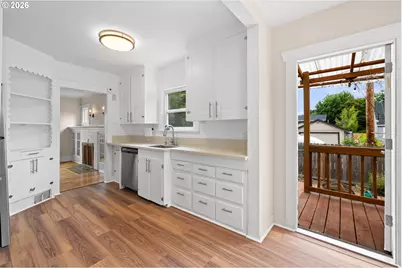 2132 SE Reedway St, Portland, OR 97202 - Photo 21