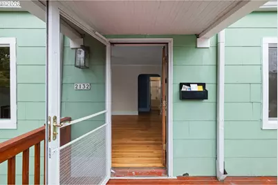 2132 SE Reedway St, Portland, OR 97202 - Photo 5
