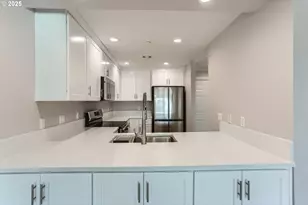 520 SE Columbia River Dr, Vancouver, WA 98661 - Photo 9