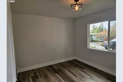 1162 E 1st Pl, Coquille, OR 97423 - Photo 19