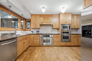 8122 SW 54th Ave, Portland, OR 97219 - Photo 13