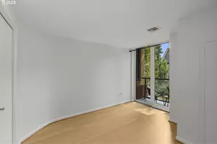 1620 NE Broadway St, Portland, OR 97232 - Photo 21