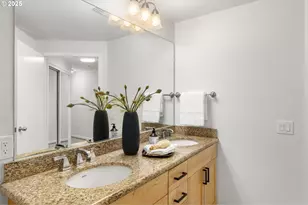 1620 NE Broadway St, Portland, OR 97232 - Photo 19