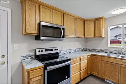 71 SE Ronald St, Winston, OR 97496 - Photo 13