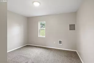 71 SE Ronald St, Winston, OR 97496 - Photo 17