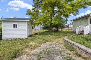 71 SE Ronald St, Winston, OR 97496 - Photo 25