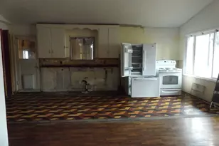 324 W Berdine St, Roseburg, OR 97471 - Photo 7