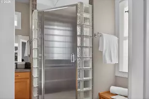 32333 SW Laurel Rd, Hillsboro, OR 97123 - Photo 25