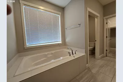 8207 NE 168th Pl, Vancouver, WA 98682 - Photo 13