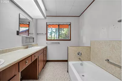 5910 W A St, West Linn, OR 97068 - Photo 23