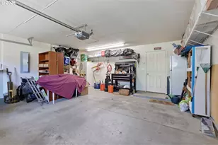 6679 NE Rosebay Dr, Hillsboro, OR 97124 - Photo 37