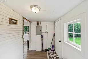 3236 Sheridan Ave, North Bend, OR 97459 - Photo 11