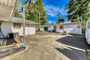 15705 SE Powell Blvd, Portland, OR 97236 - Photo 23