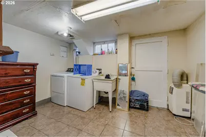 15705 SE Powell Blvd, Portland, OR 97236 - Photo 21