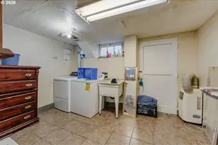 15705 SE Powell Blvd, Portland, OR 97236 - Photo 21