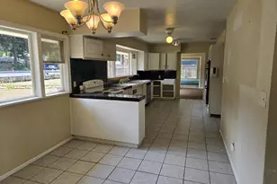 15705 SE Powell Blvd, Portland, OR 97236 - Photo 9