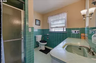 15705 SE Powell Blvd, Portland, OR 97236 - Photo 15