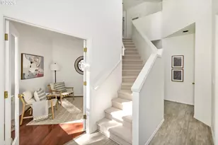 3321 SW Vesta Ct, Portland, OR 97219 - Photo 13