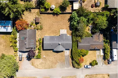 950 NE 1st St, Bandon, OR 97411 - Photo 5