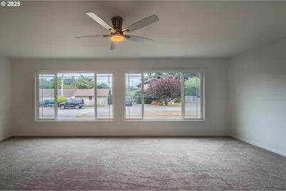 950 NE 1st St, Bandon, OR 97411 - Photo 11