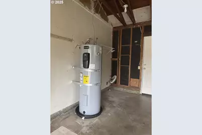 950 NE 1st St, Bandon, OR 97411 - Photo 33