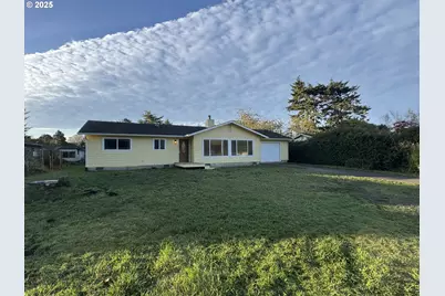 950 NE 1st St, Bandon, OR 97411 - Photo 1