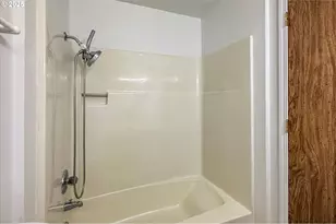 950 NE 1st St, Bandon, OR 97411 - Photo 21