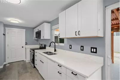 7603 SE Flavel St, Portland, OR 97206 - Photo 17