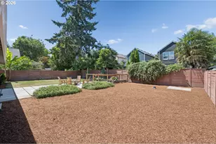 9609 N Van Houten Ave, Portland, OR 97203 - Photo 27