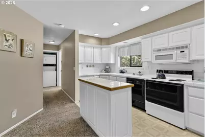46725 Goodpasture Rd, Vida, OR 97488 - Photo 19